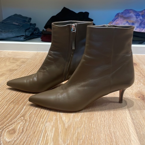 Theory kitten toe booties size 39 8.5 - Picture 3 of 11